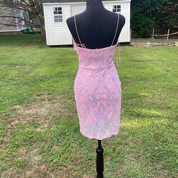 Beautiful baddie pink mini dress 🌸💕💗🎀 - Picture 2 of 3